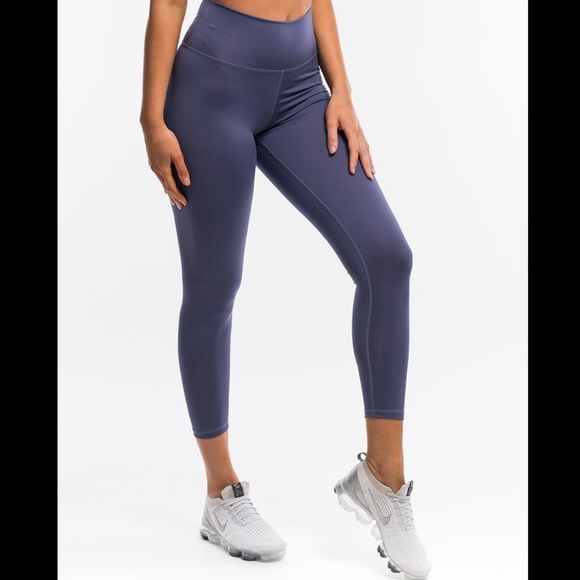 💙ECHT~ FORCE Scrunch Legging~ Color: Blue Steel - Picture 2 of 13